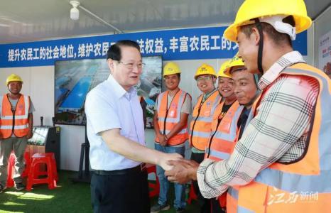 �¾������ڸ����µġ������Ͷ��ߡ� ���������ϲ�̽��ο�ʸ���һ������ְԱ