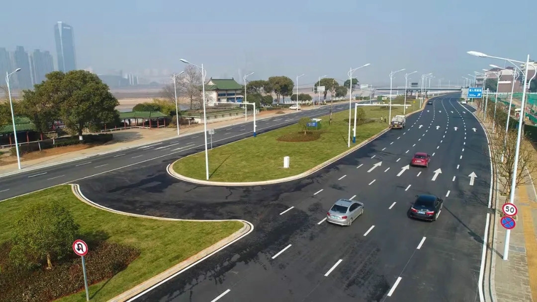 �����³��ˣ���������ͨ��ʱ����������������֮���� �ؽ��б��������ˢ�£�һ�ڣ���������ͨ�������������